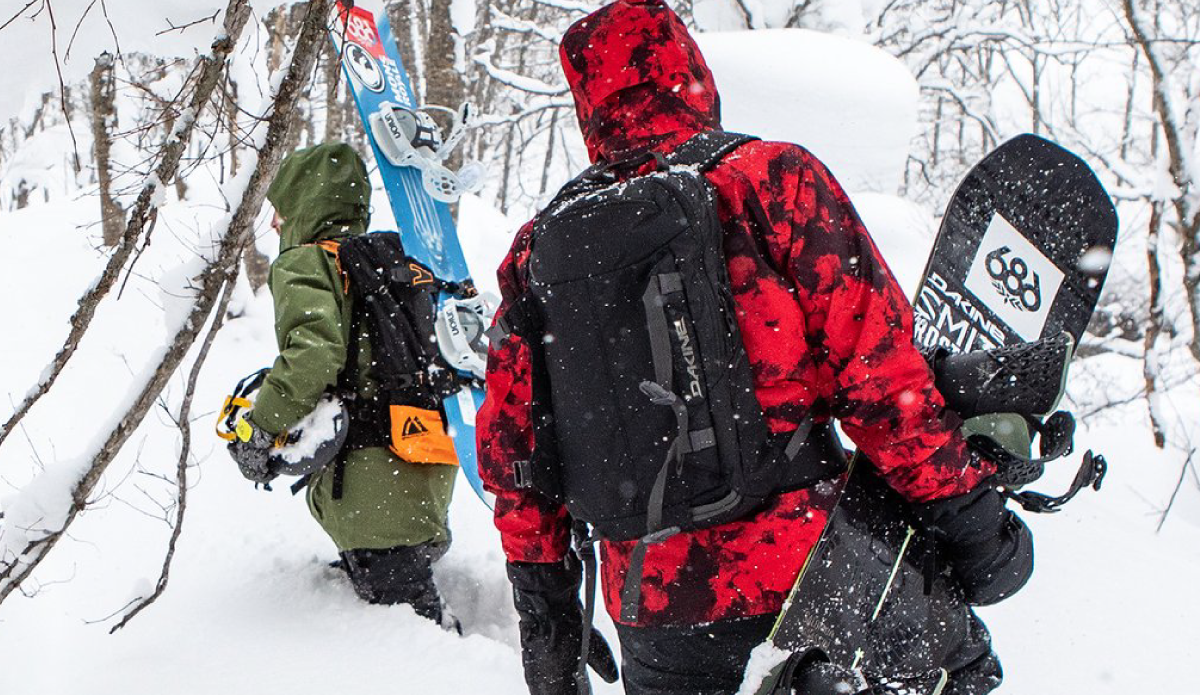 686 Technical Apparel - Pants, Jackets and Outerwear | 686.com Marke 686 Snowboarding